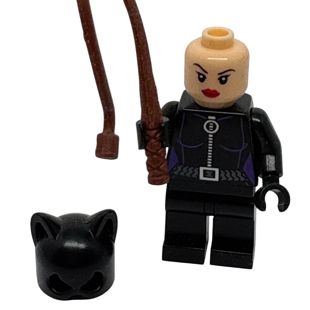 Lego catwoman minifigure